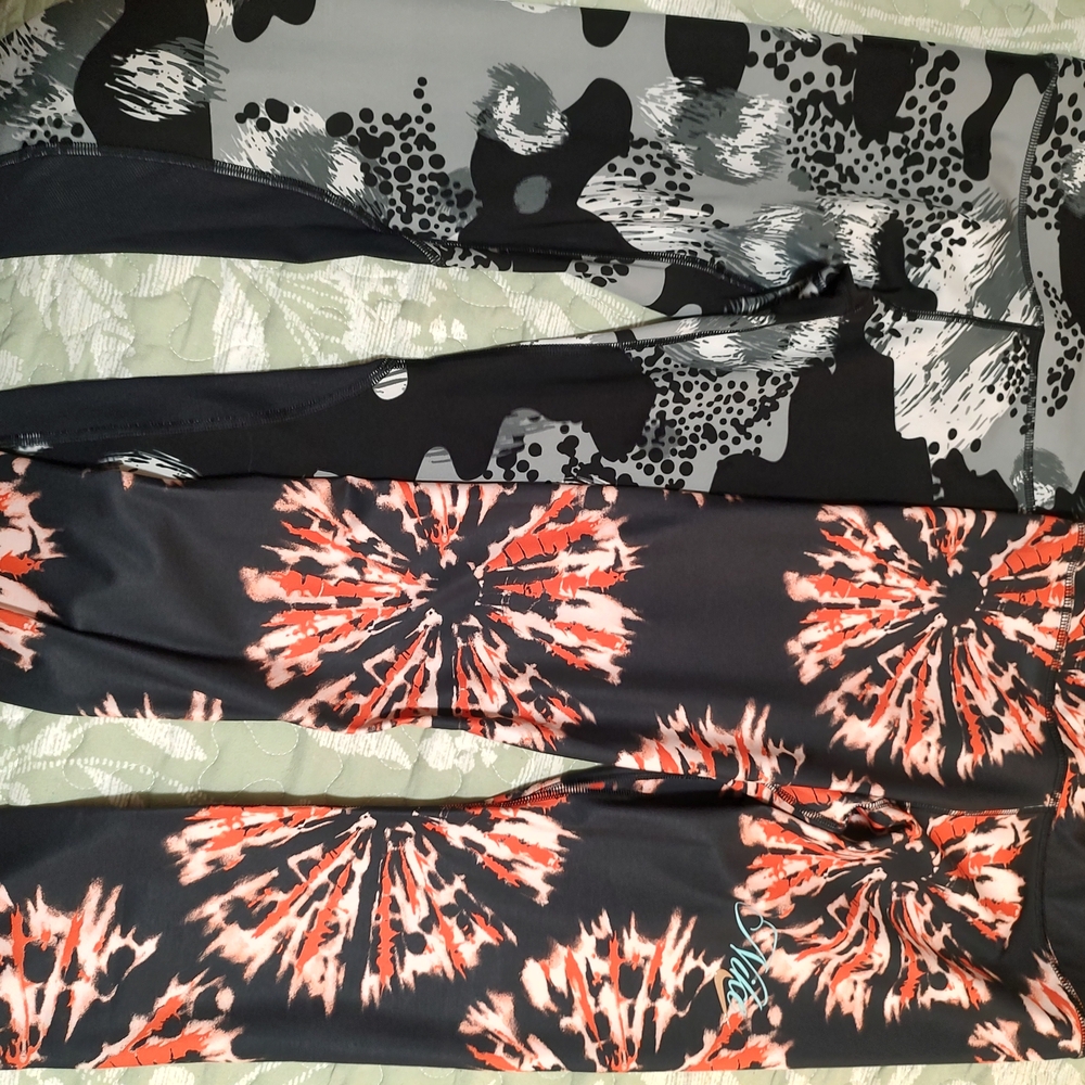 Under Armour Black and Gray Patterned Leggings